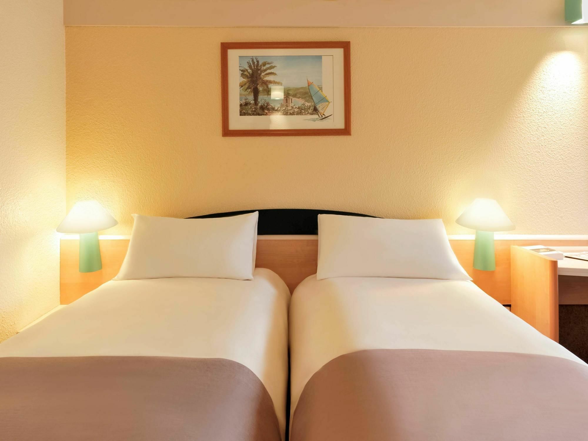 Ibis Styles Boulogne Sur Mer Centre Cathedrale Boulogne-sur-Mer Exterior foto